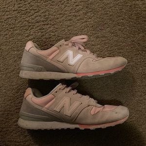 New Balance Suede 696 Classic Running Sneakers NIB